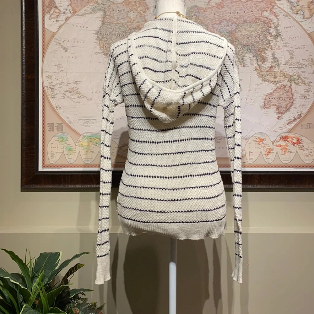 GAP Knit Hoodie - Picture 8 of 16